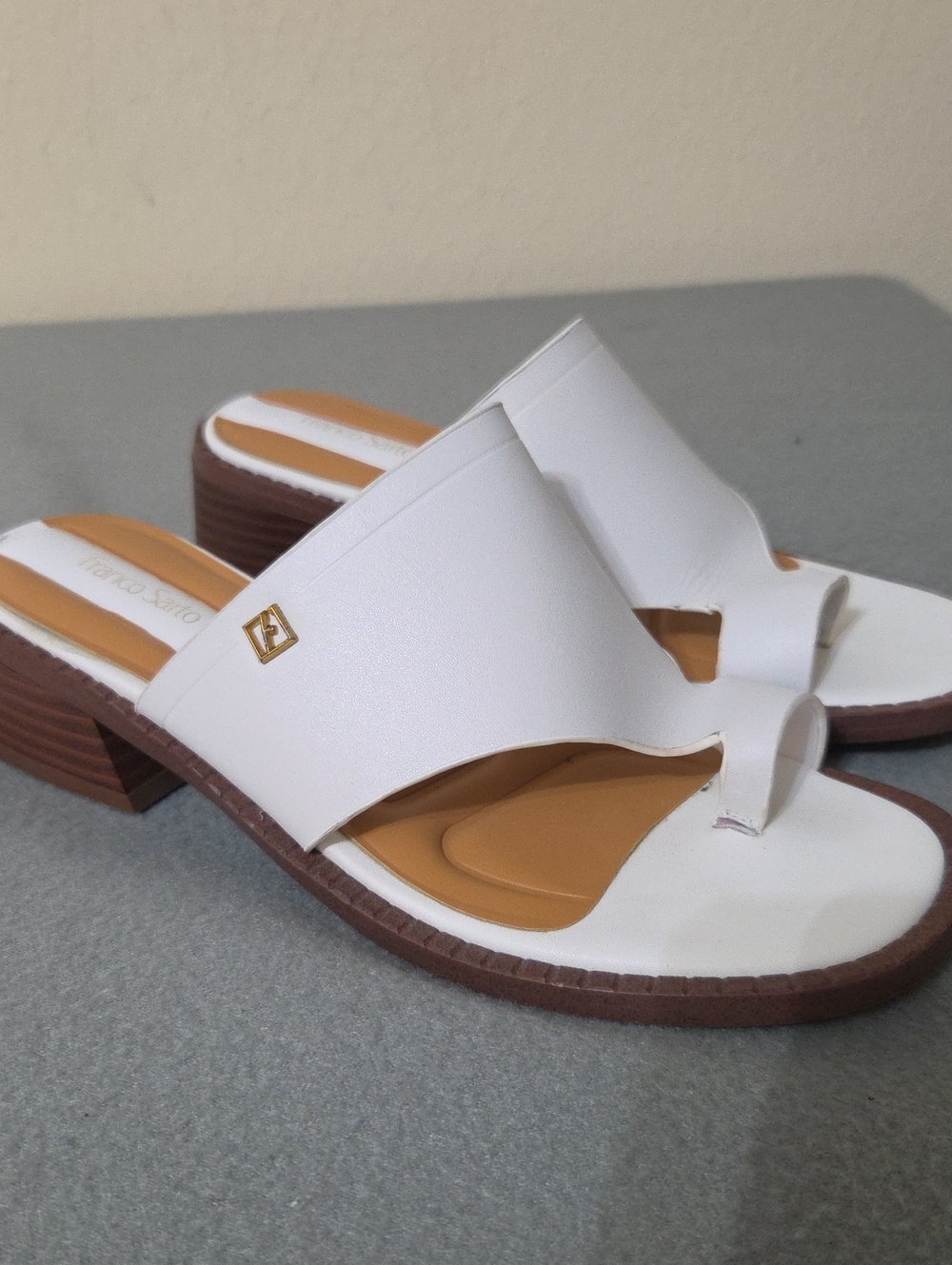 Franco Sarto Sia Women's White Slide Leather Sandals with Brown Sole - Size 7.5M